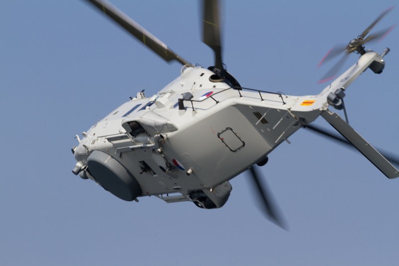 Nh90 вертолет ра вертолетной площадке