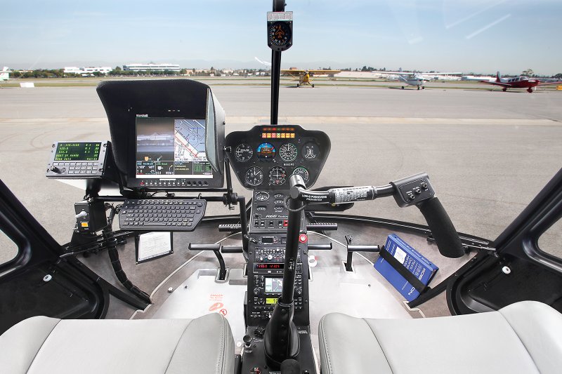 Robinson r66 кабина