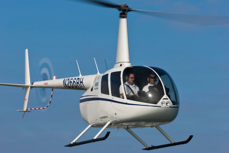 Вертолет Robinson 66