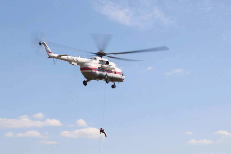 Ми-8 вертолёт