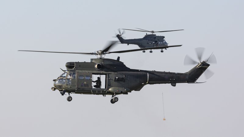 Вертолет Raf-2301