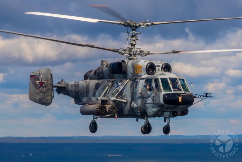 Военный вертолет