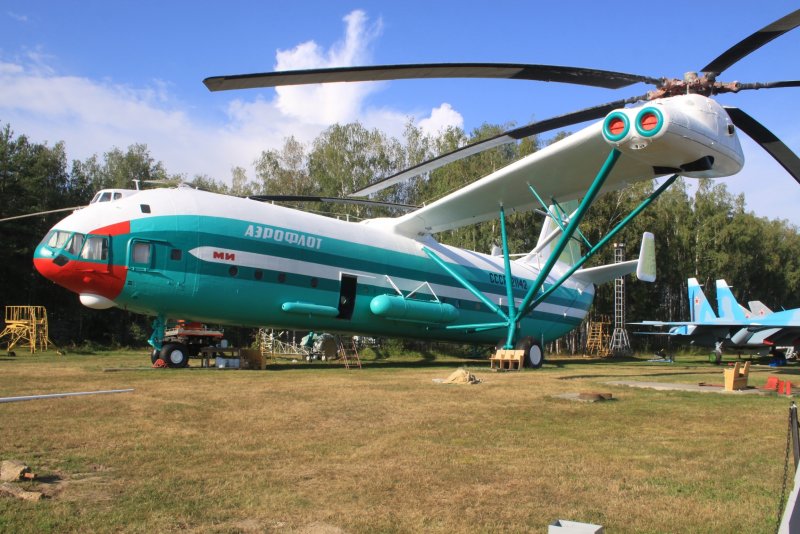 Ми-12 вертолёт