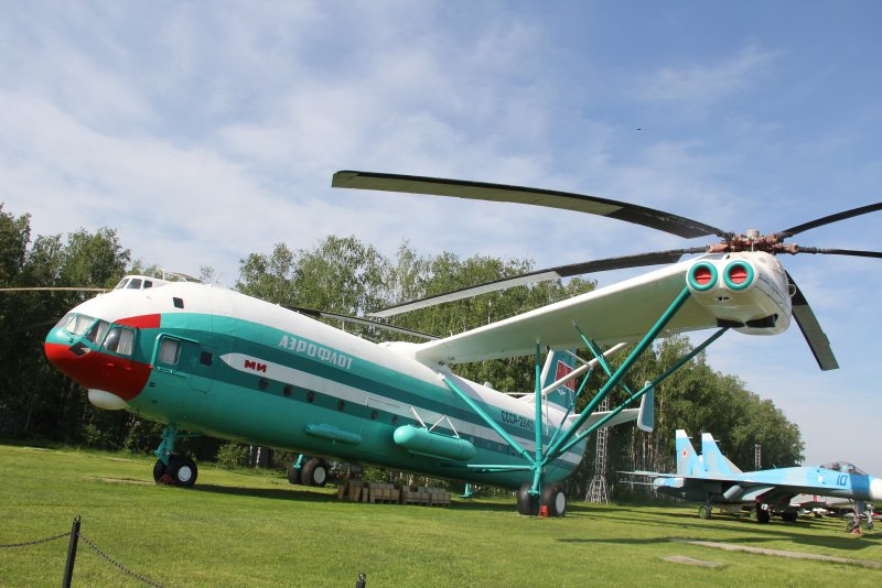 Ми-12 вертолёт