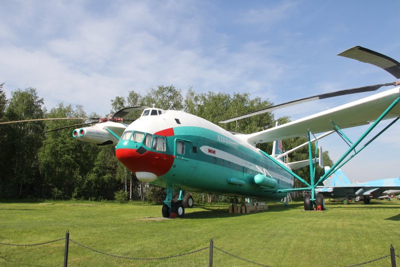 Двухвинтовой вертолёт ми-12