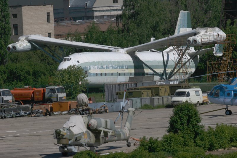 Ми-12 вертолёт