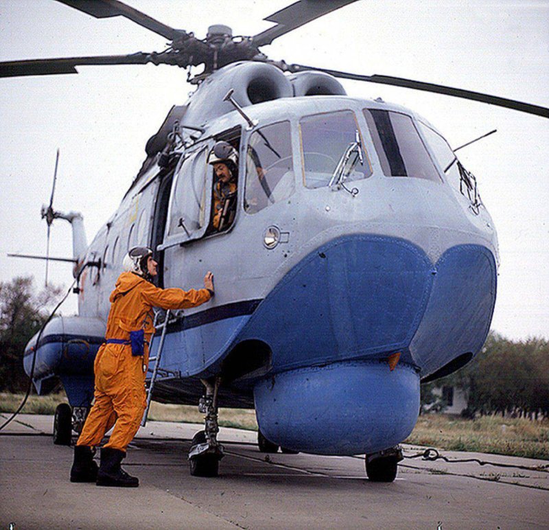 Вертолет-амфибия ми-14