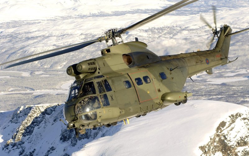 Ropeing Military super Puma 225