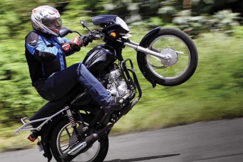 Джимхана на Bajaj Boxer