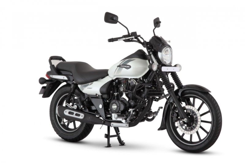 Bajaj Avenger 220 Street