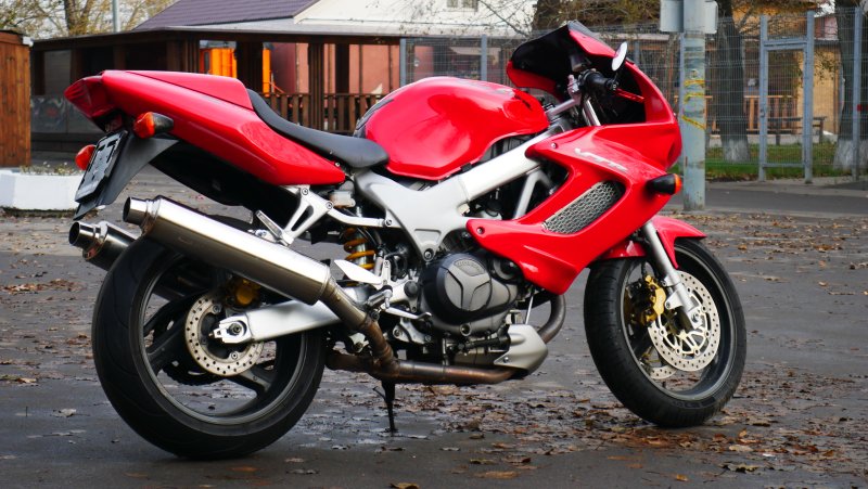 Мотоцикл Honda VTR 1000