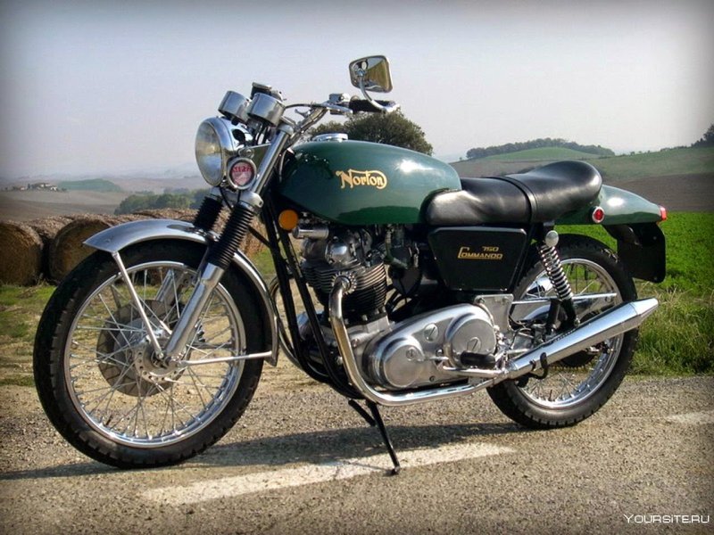 Norton Commando 750