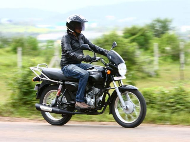 Bajaj Boxer 150 индус
