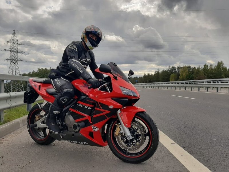 Мотоцикл Honda CBR 600 RR С водителем