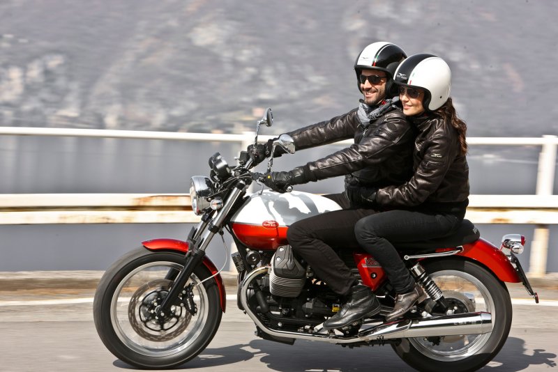 Мото Guzzi v7 Special