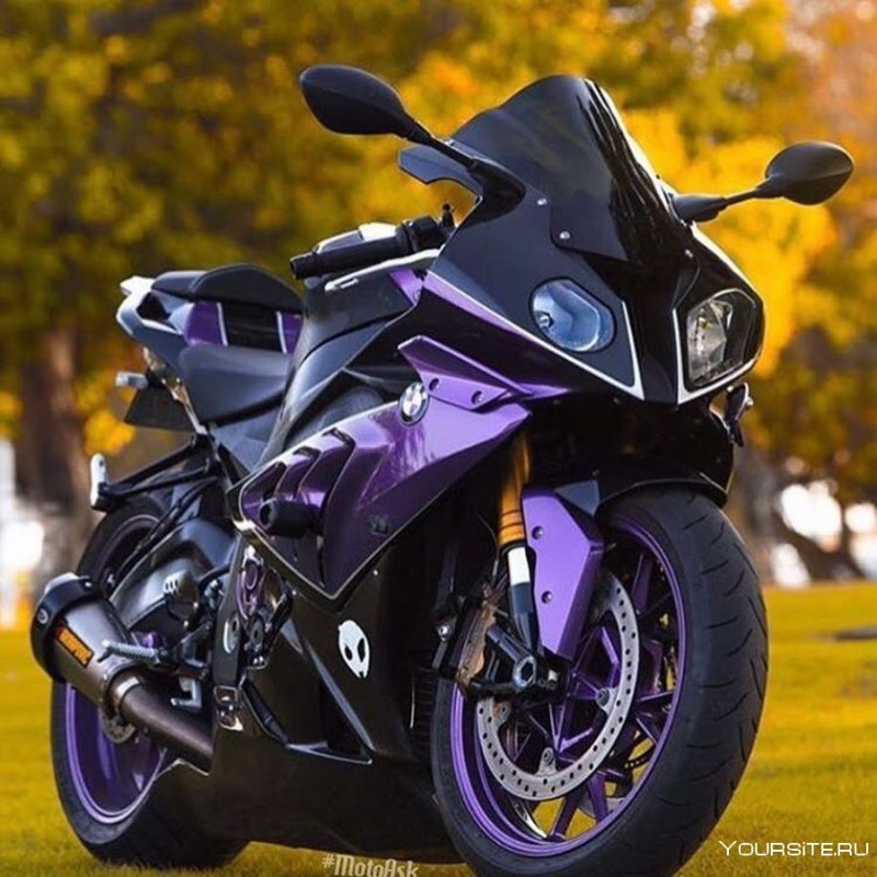 БМВ 1000 RR фиолетовый
