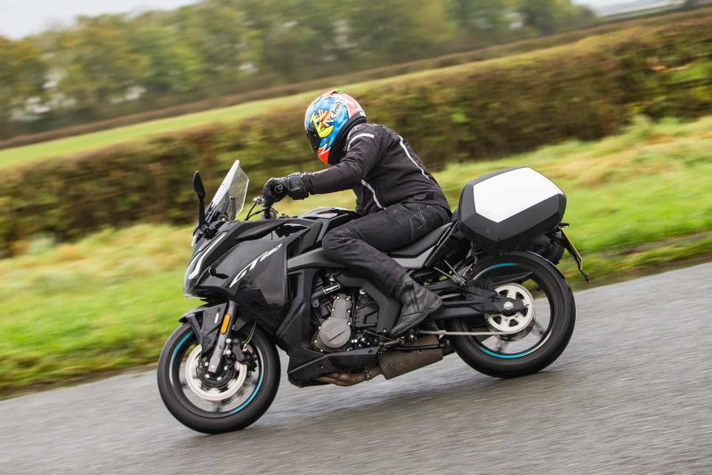 Мотоцикл CFMOTO 650 gt