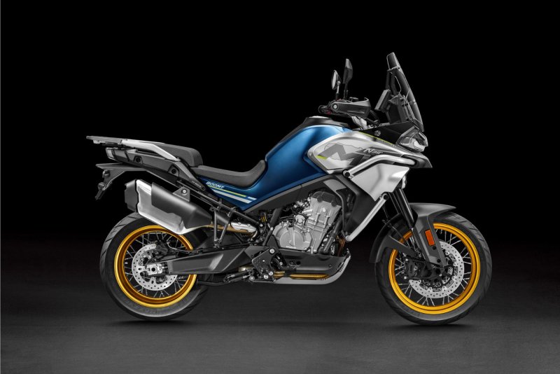 CF Moto 800 MT