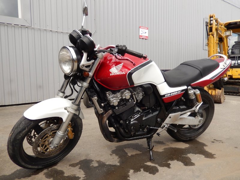 Honda SB 400