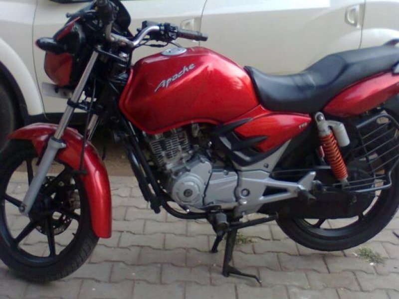 Мотоцикл TVS Apache 150