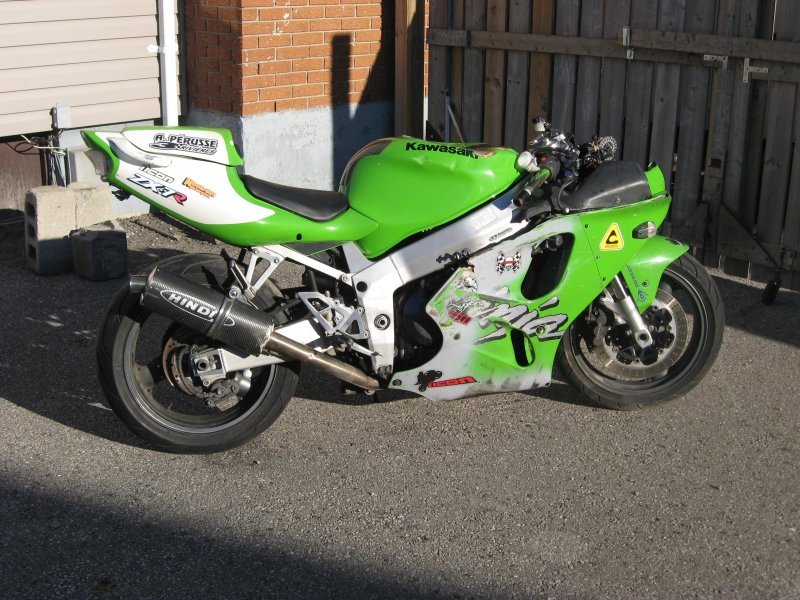Kawasaki Ninja ZX 750r