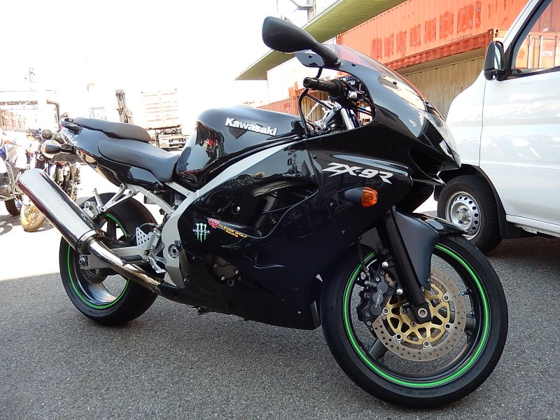 Кавасаки zx9r 1999 года