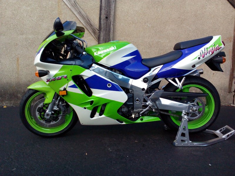 Кавасаки ZX-9r Ninja