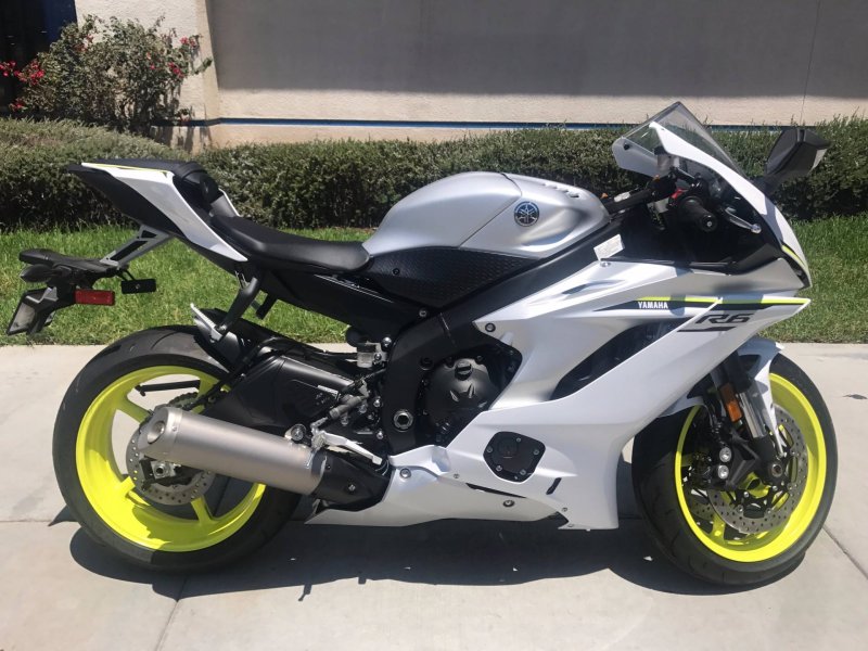 Yamaha YZF r6 White