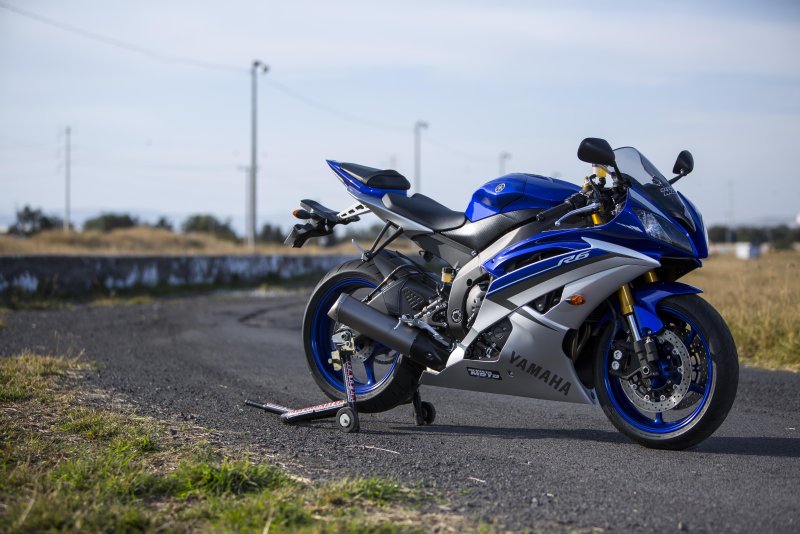 Yamaha r6 2013 белая