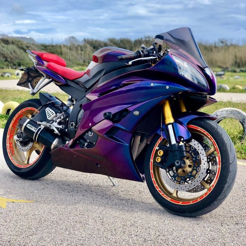 Yamaha r1 фиолетовый