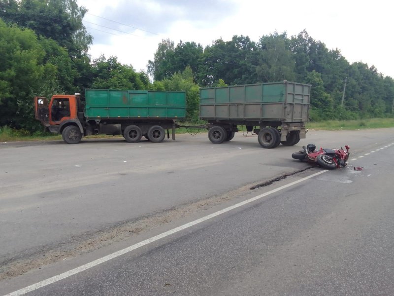КАМАЗ на трассе