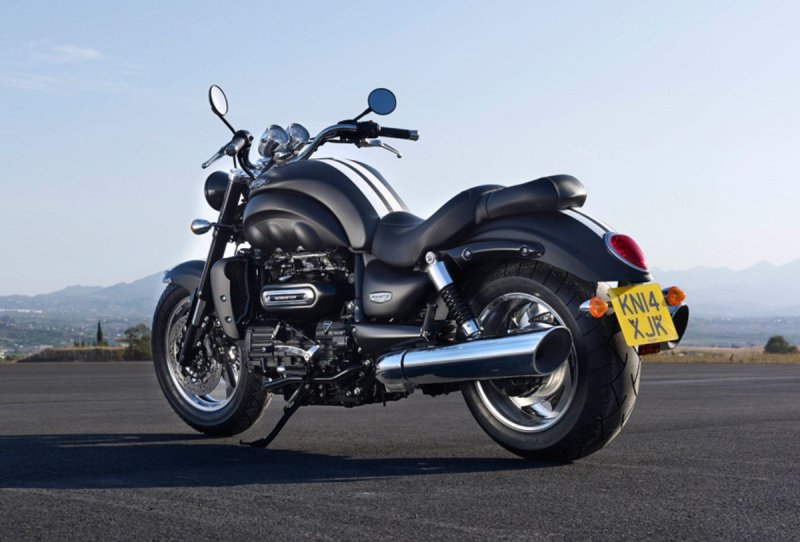 Triumph Rocket III Roadster