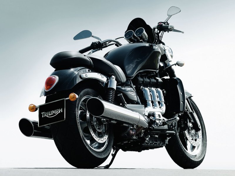 Мотоцикл Triumph Rocket 3