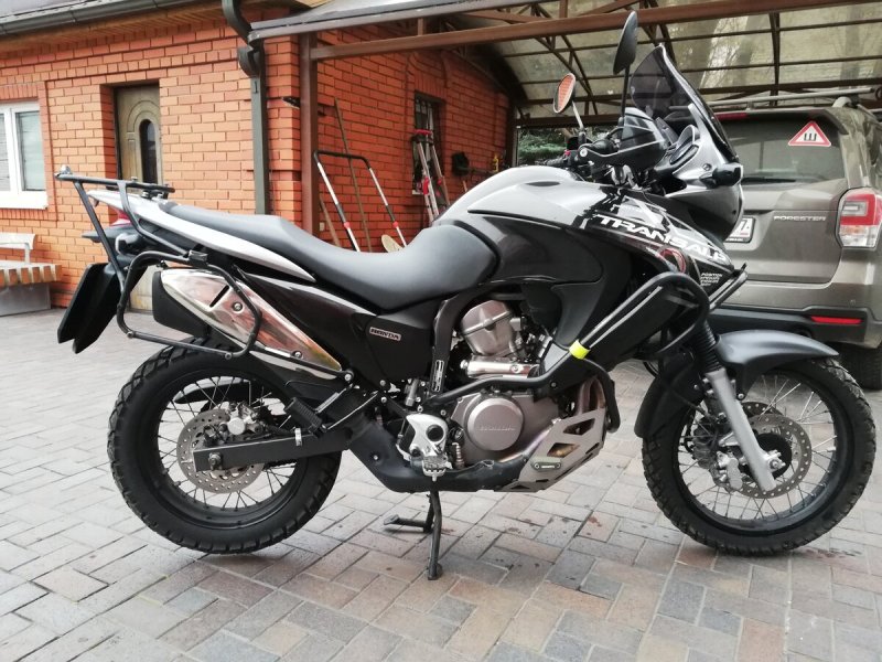Honda Transalp 700