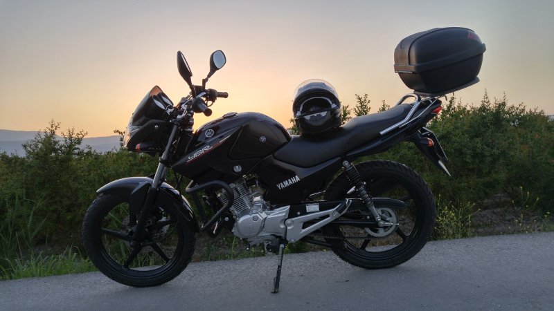 Серый кофр Yamaha YBR 125