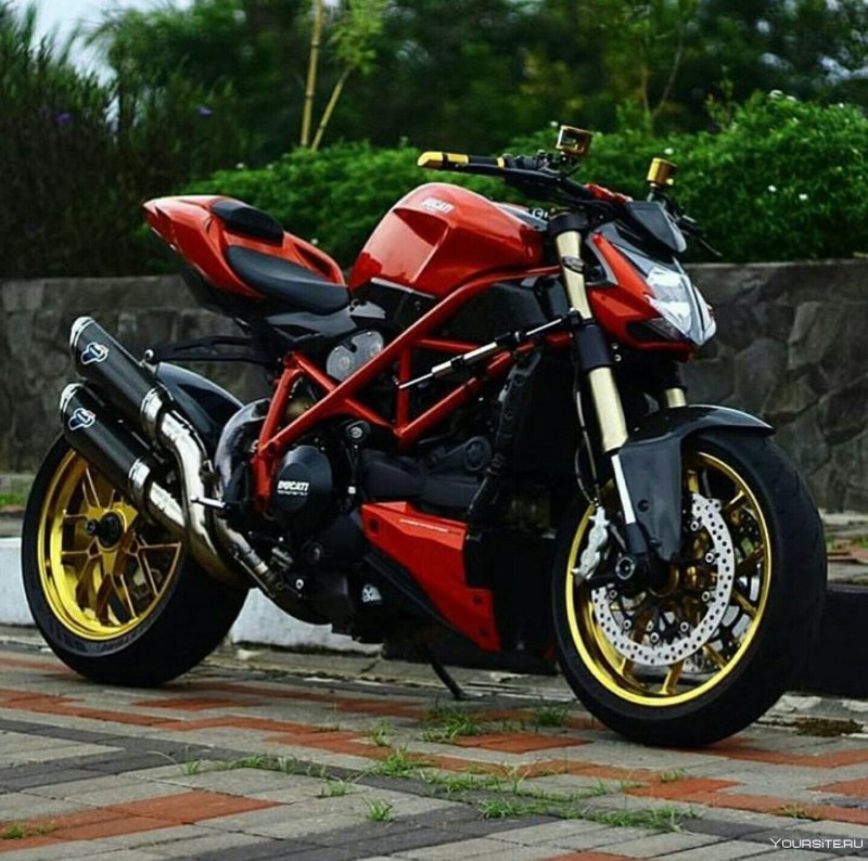Ducati 848 Street Fighter