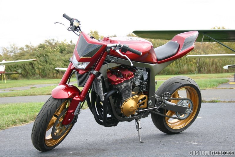 Suzuki GSXR 750 Street Fighter