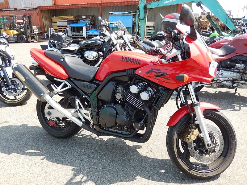Мотоцикл Yamaha FZ 400
