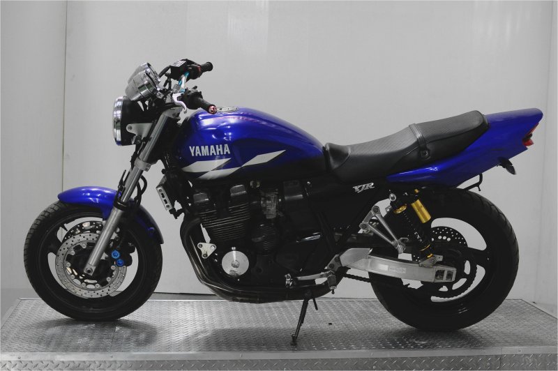 Мотоцикл Yamaha XJR 400 R