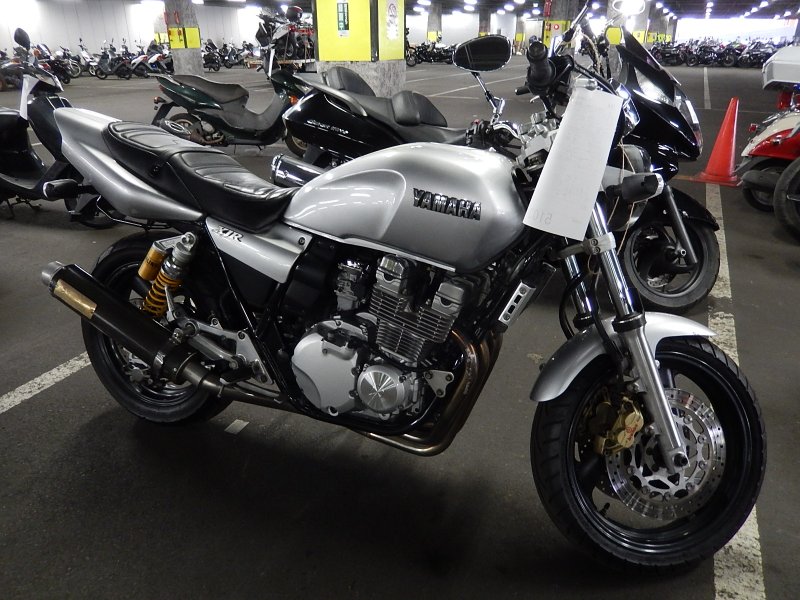 Yamaha XJR 400