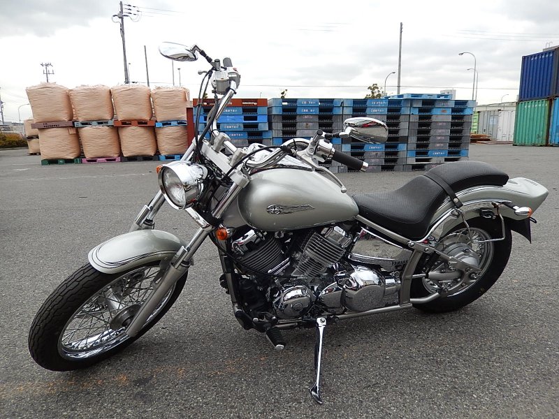 Ямаха XV 400 кубов чоппер