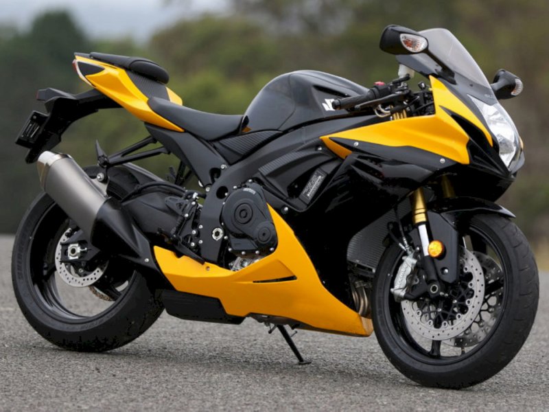 Suzuki GSX-R 750