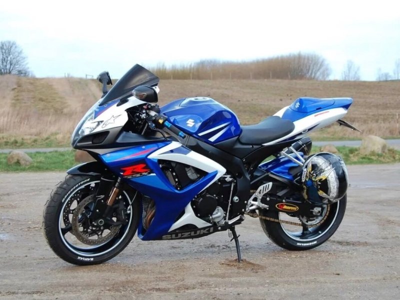 Suzuki GSXR 750