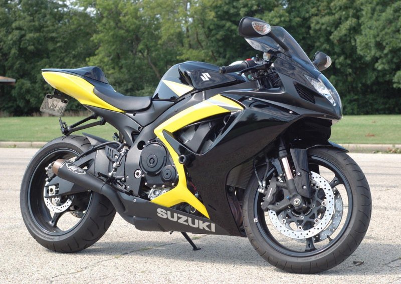 Suzuki GSXR 750