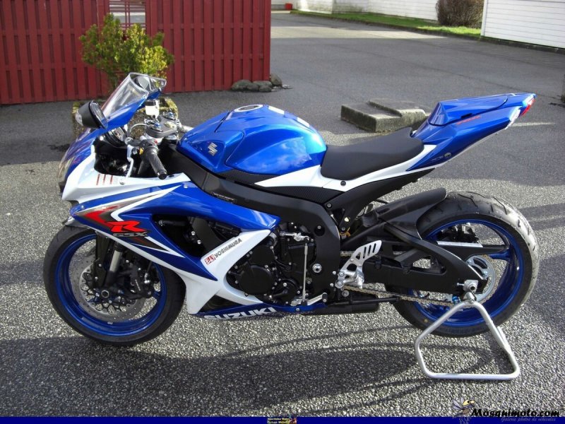 Сузуки мото GSX r750
