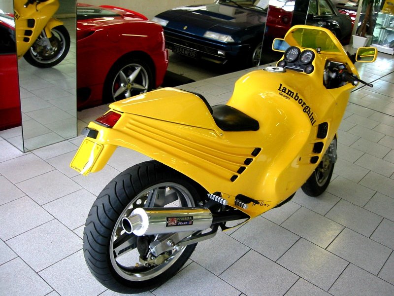 Мотоцикл Lamborghini v4 1000