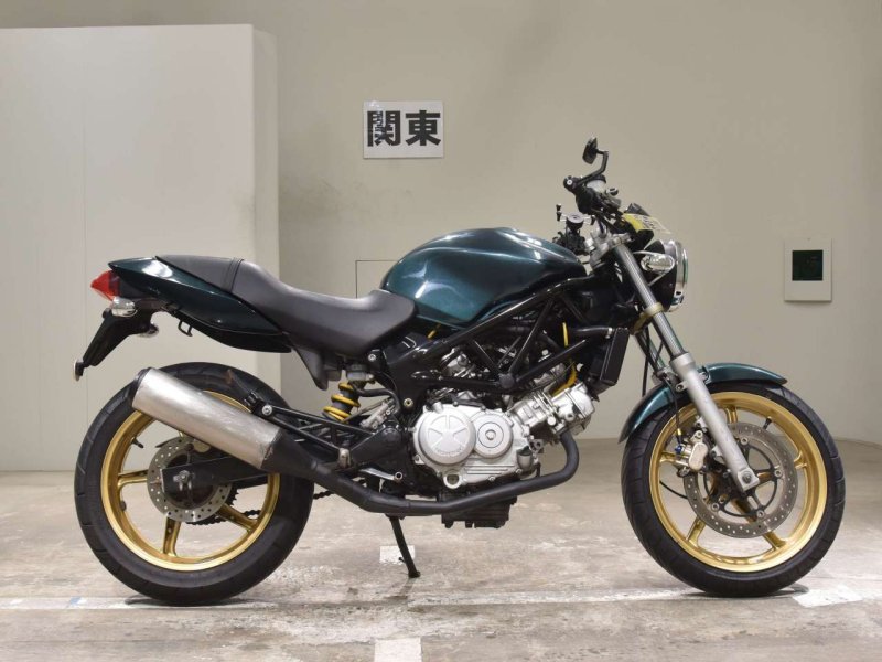 Honda VTR 250 В Японии