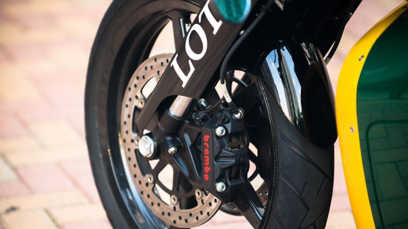 Lotus c-01