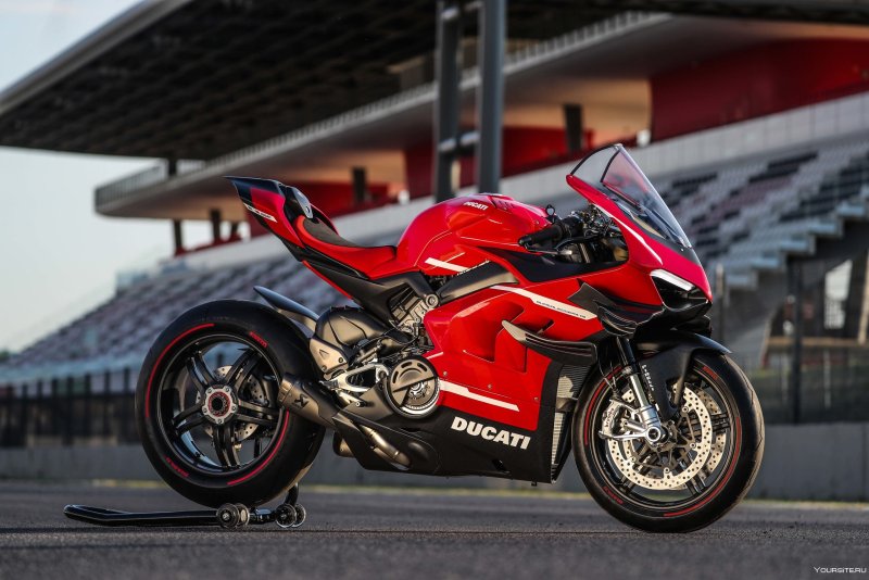 Мотоцикл Ducati Superleggera v4