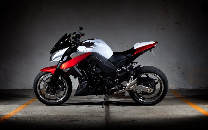 Kawasaki 1000 White